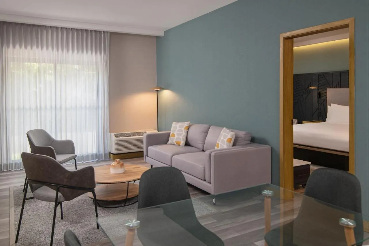 Courtyard By Marriott Santo Domingo Ξενοδοχείο