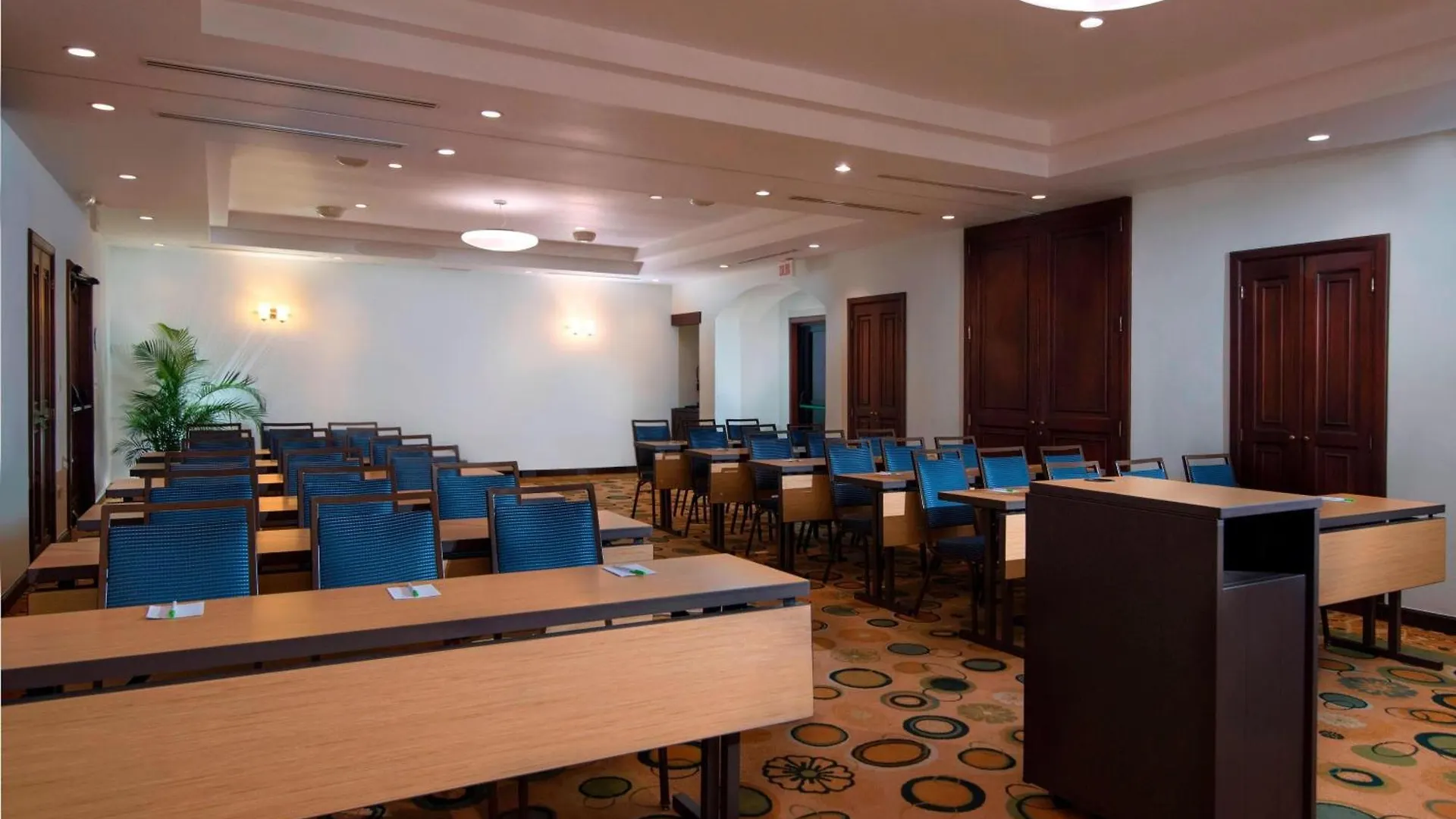 Courtyard By Marriott Santo Domingo Ξενοδοχείο 3*,
