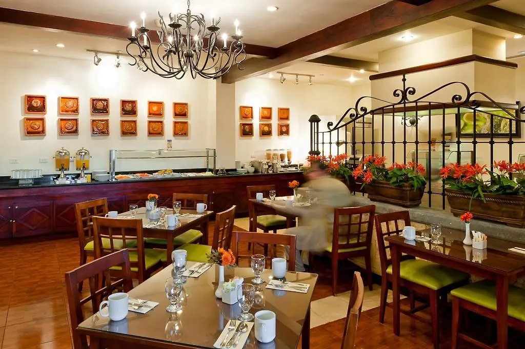 Courtyard By Marriott Santo Domingo Ξενοδοχείο