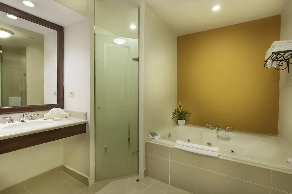 Courtyard By Marriott Santo Domingo Ξενοδοχείο