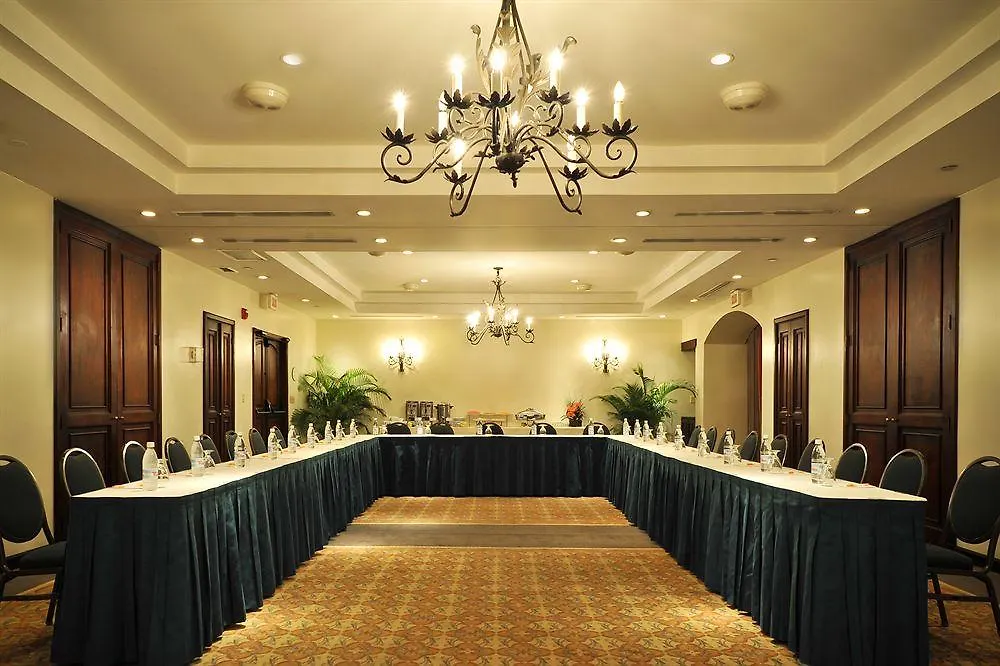 Courtyard By Marriott Santo Domingo Hotel
