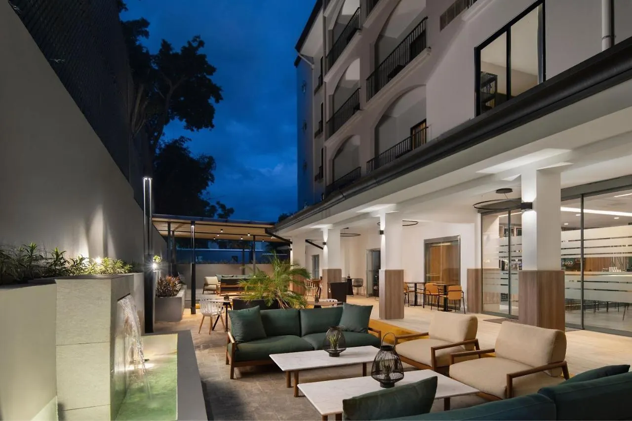 Courtyard By Marriott Santo Domingo Hotel