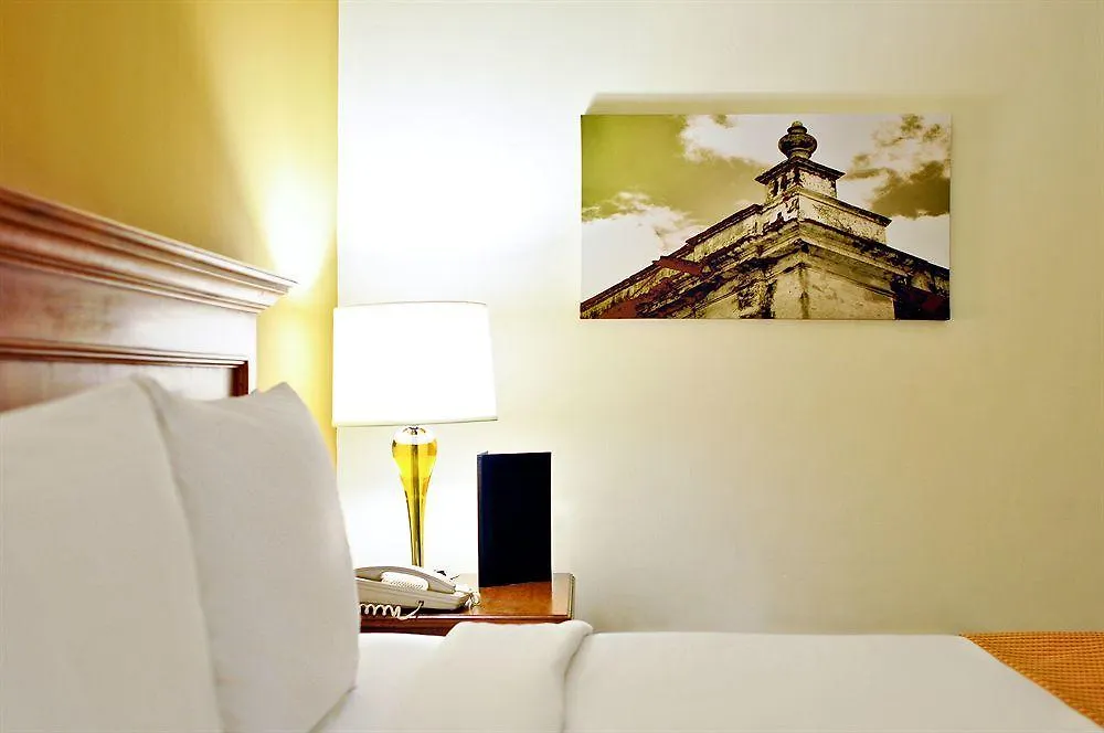 ***  Courtyard By Marriott Santo Domingo Hotel Den Dominikanske Republik