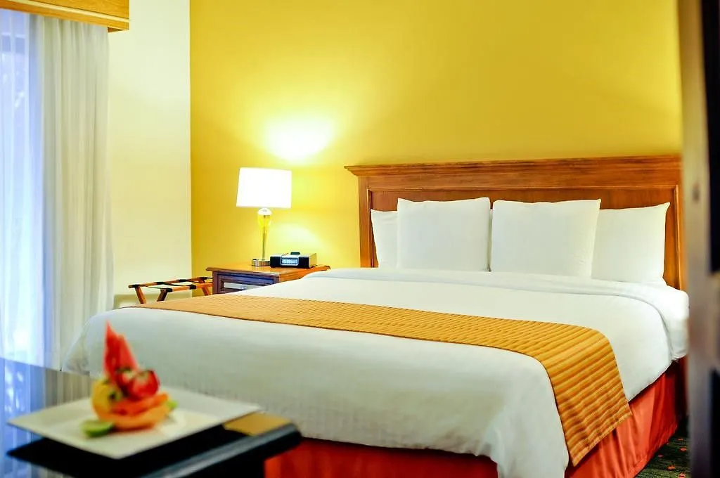 Courtyard By Marriott Santo Domingo Hotel