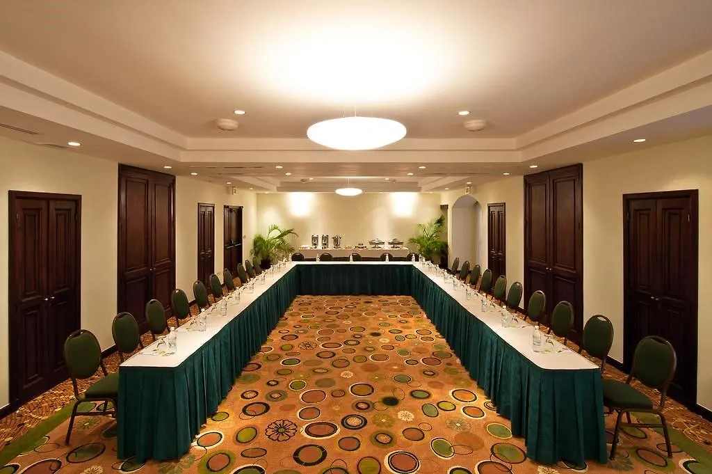 Courtyard By Marriott Santo Domingo Hotel