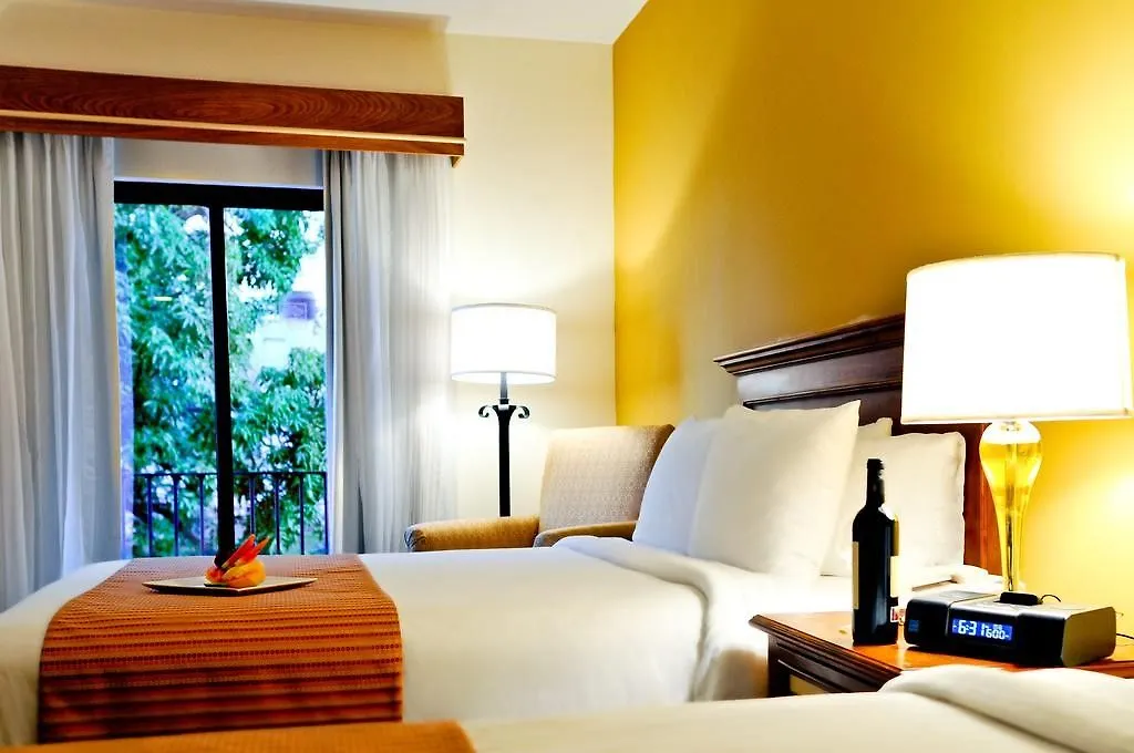 Courtyard By Marriott Santo Domingo Hotel 3*,
