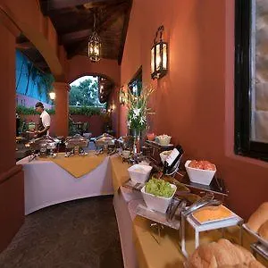 Courtyard By Marriott Santo Domingo Hotel